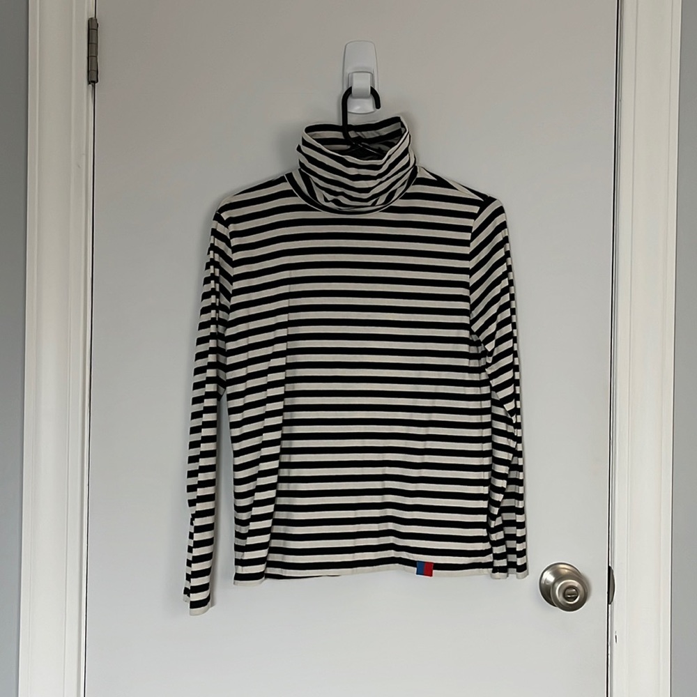 Kule The Turtleneck Black and Cream